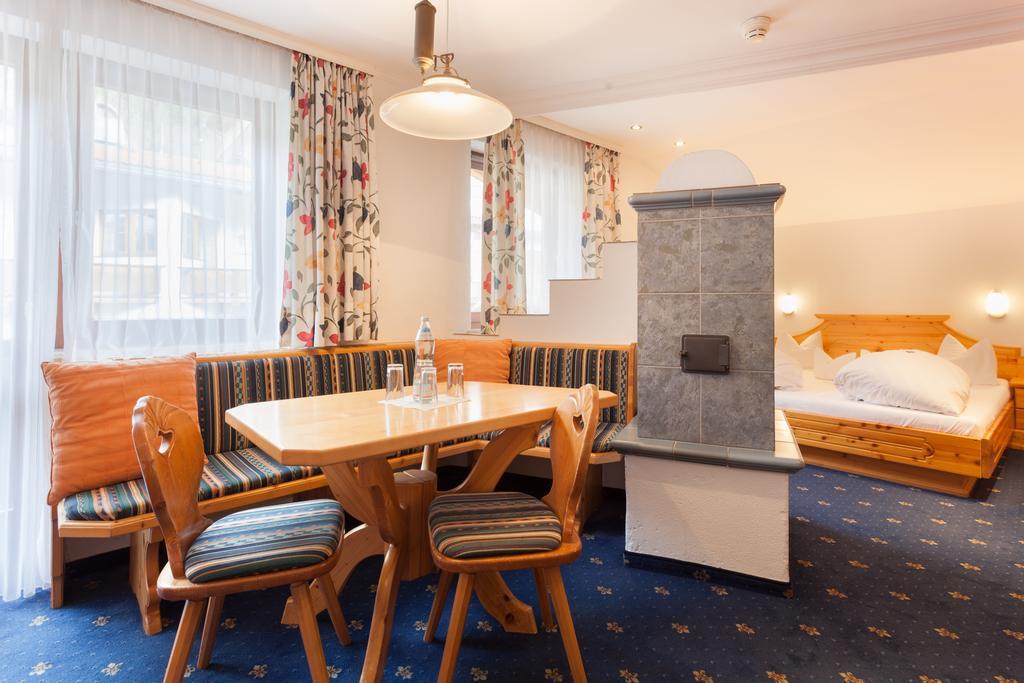 Sporthotel Cristall Fulpmes Pokoj fotografie